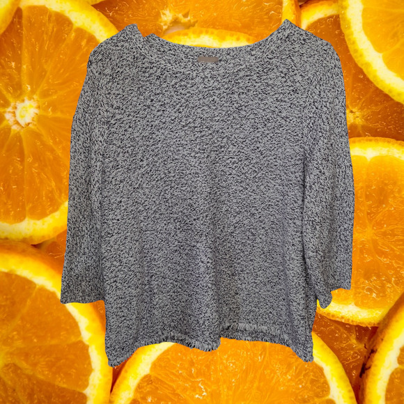 Chicos White and Gray Marled Sweater with Fringe on the Bottom Size XL - Picture 2 of 9